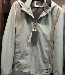 市场上装-夹克-（实拍）时尚男装夹克