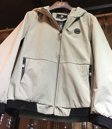 市场上装-夹克-（实拍）时尚男装夹克