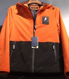 市场上装-夹克-（实拍）时尚男装夹克