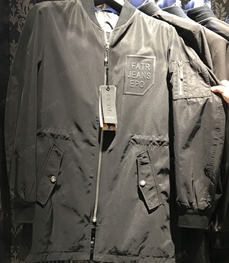 市场上装-中长外套-（实拍）时尚男装中长外套