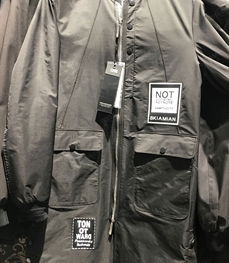 市场上装-中长外套-（实拍）时尚男装中长外套