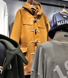 市场上装-中长外套-（实拍）休闲男装中长外套