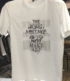 市场上装-T恤-（实拍）时尚男装t恤