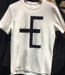 市场上装-T恤-（实拍）时尚男装t恤