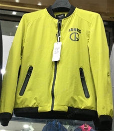 市场上装-夹克-（实拍）时尚男装夹克