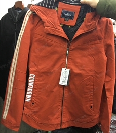 市场上装-夹克-（实拍）时尚男装夹克