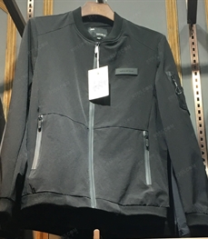 市场上装-夹克-（实拍）时尚男装夹克