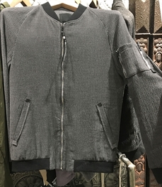 市场上装-夹克-（实拍）时尚男装夹克