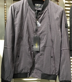 市场上装-夹克-（实拍）时尚男装夹克