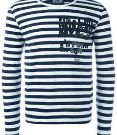 市场上装-T恤-休闲男装t恤