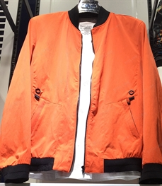 市场上装-夹克-（实拍）时尚男装夹克