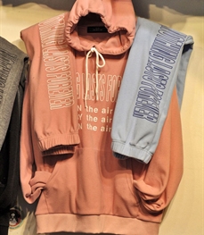 市场上装-卫衣-（实拍）休闲男装卫衣