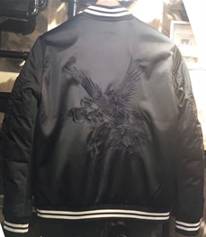 市场上装-夹克-时尚男装夹克