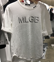 市场上装-T恤-（实拍）时尚男装t恤