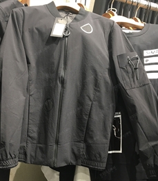 市场上装-夹克-（实拍）时尚男装夹克