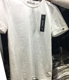 市场上装-T恤-（实拍）时尚男装t恤