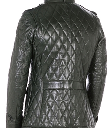 市场上装-皮衣-时尚皮衣