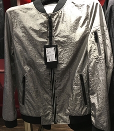 市场上装-夹克-（实拍）时尚男装夹克