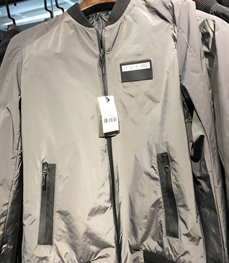 市场上装-夹克-（实拍）时尚男装夹克