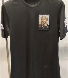 市场上装-T恤-时尚男装t恤