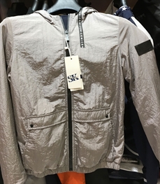 市场上装-夹克-（实拍）时尚男装夹克