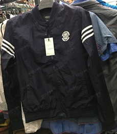 市场上装-夹克-（实拍）时尚男装夹克