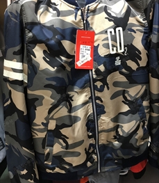 市场上装-夹克-（实拍）时尚男装夹克