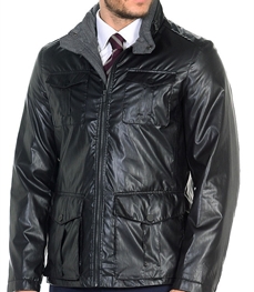 市场上装-皮衣-时尚皮衣