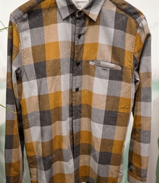 市场上装-衬衫-时尚衬衫