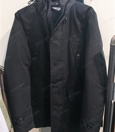 市场上装-大衣-时尚中长