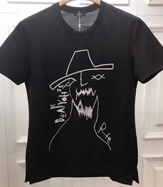 市场上装-T恤-时尚男装t恤