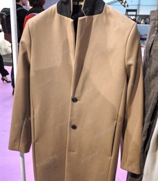 市场上装-大衣-时尚大衣