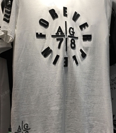 市场上装-T恤-（实拍）时尚男装t恤