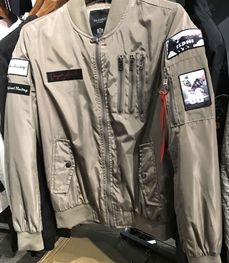 市场上装-夹克-（实拍）时尚男装夹克