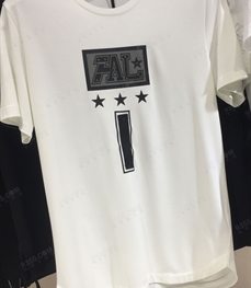 市场上装-T恤-（实拍）时尚男装t恤