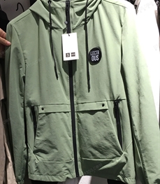 市场上装-夹克-（实拍）时尚男装夹克