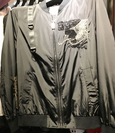 市场上装-夹克-（实拍）时尚男装夹克