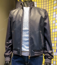 市场上装-皮衣-时尚皮衣