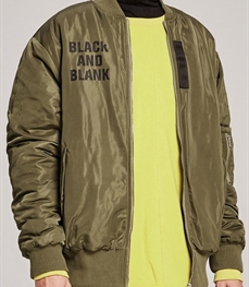 市场上装-夹克-时尚男装夹克