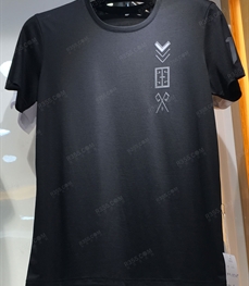 市场上装-T恤-（实拍）时尚男装t恤