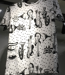 市场上装-T恤-（实拍）时尚男装t恤