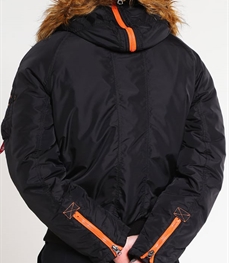 市场上装-夹克-时尚男装夹克