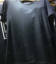 市场上装-T恤-（实拍）时尚男装t恤