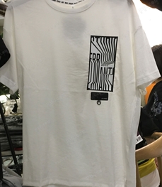 市场上装-T恤-（实拍）时尚男装t恤