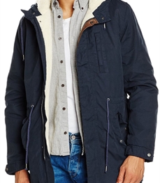 市场上装-中长外套-时尚男装中长外套