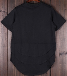 市场上装-T恤-时尚男装t恤