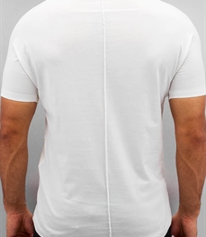 市场上装-T恤-时尚男装t恤