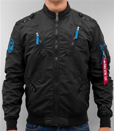 市场上装-夹克-时尚男装夹克