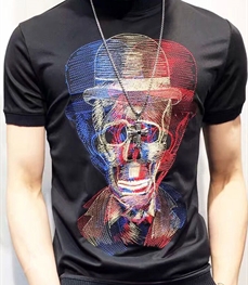 市场上装-T恤-时尚男装t恤