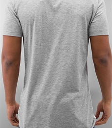 市场上装-T恤-时尚男装t恤